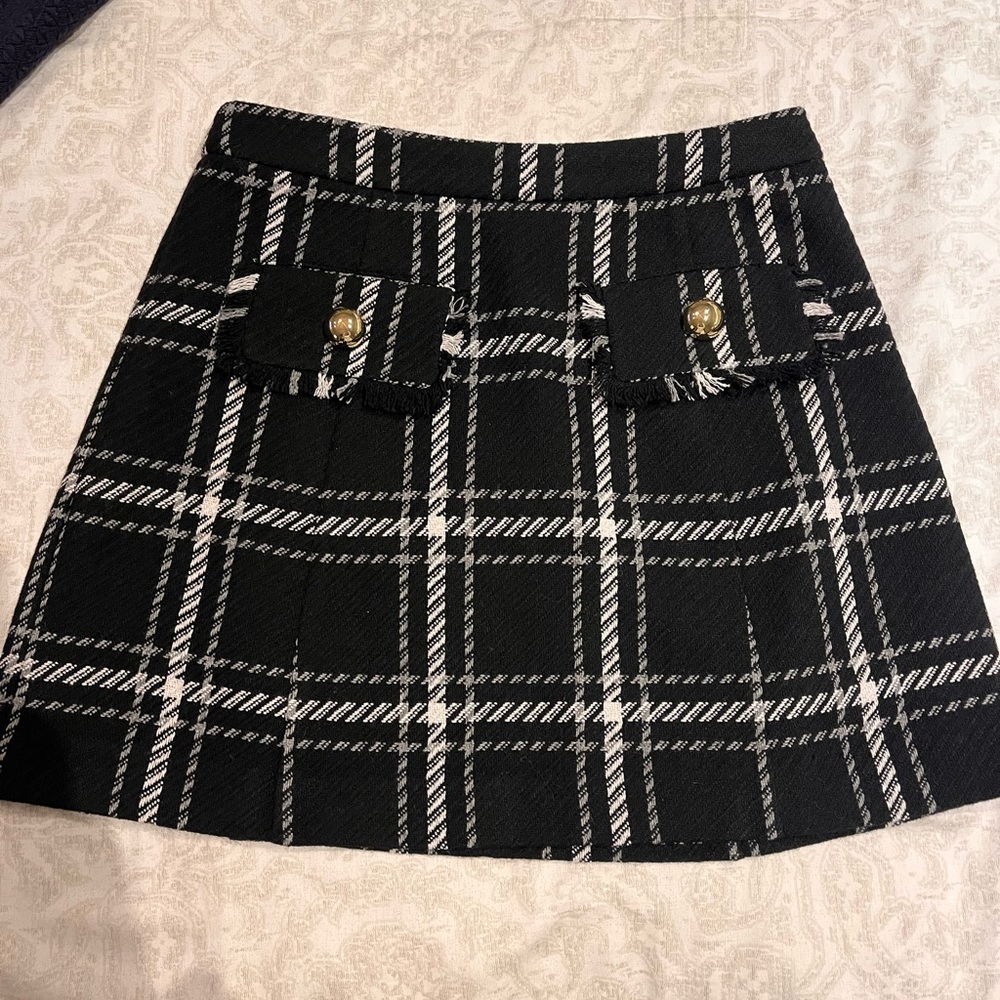 Sail to Sable size 2 tweed skirt.